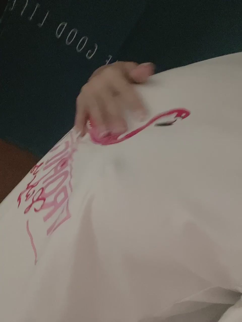 miffydearbebe : 激凸
哥哥看央央激凸⋯奶頭好硬好挺🤤🤤幫我摸摸一下