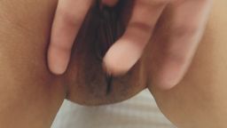 sexysasa : 趁著丈夫出差,巨乳人妻不穿內衣約粉絲來家裡大戰🈲
