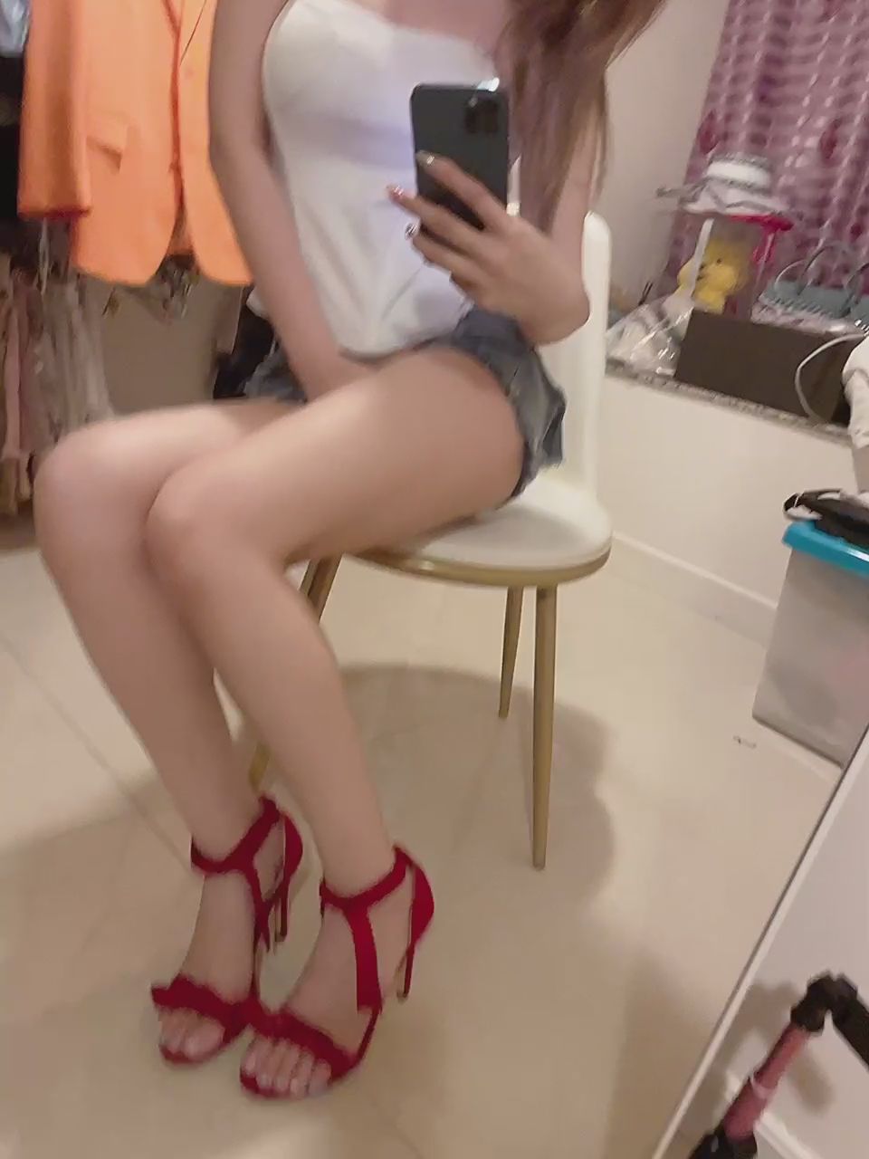 thisisshl. : 超級勾引牛仔褲 配淫喘息聲 配👠
絕對是千呼萬應萬眾期待的。。