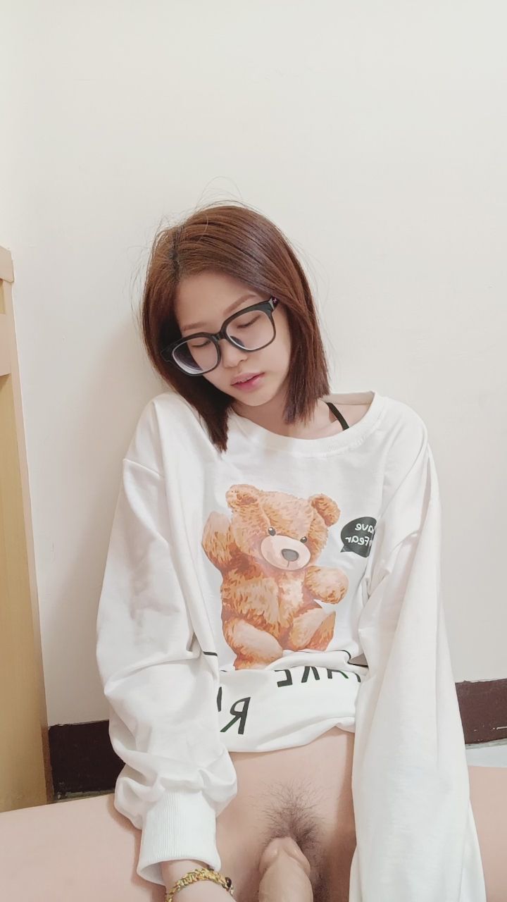 sexyven : 絕優嫩妹 喜歡挑逗哥哥的肉棒