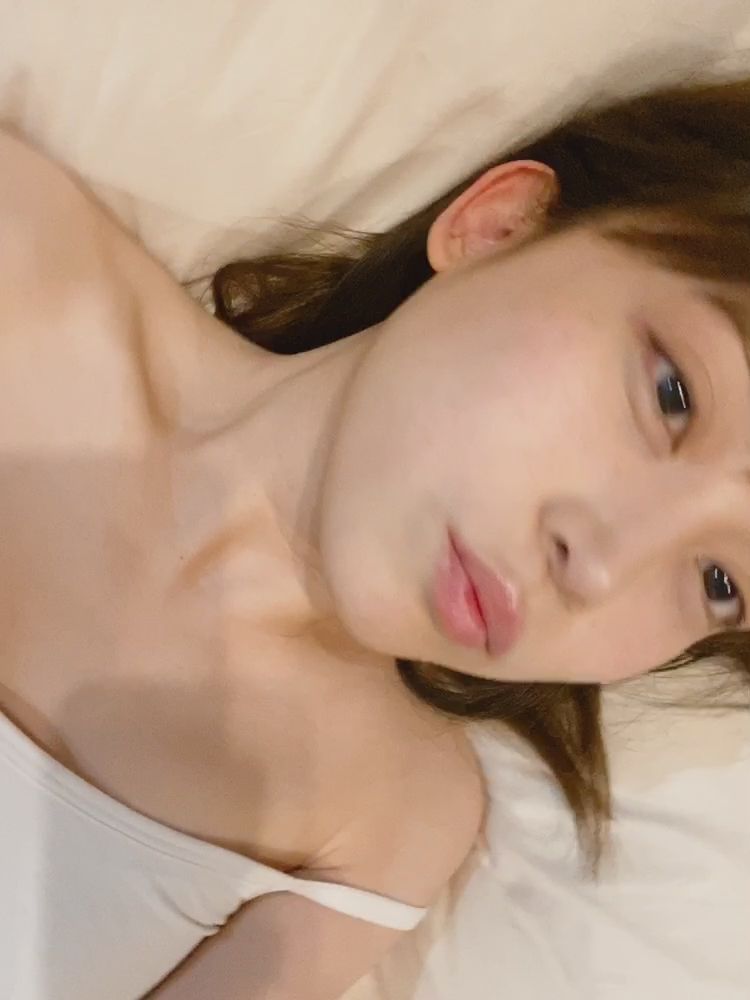  : 清純可愛🥰有點點 #童顏巨乳 #BigTitsTeen