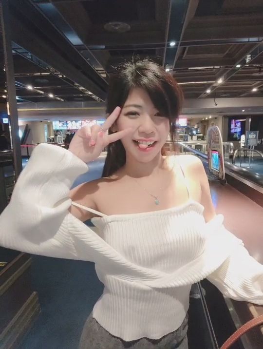 hitomibabe : 激凸逛街