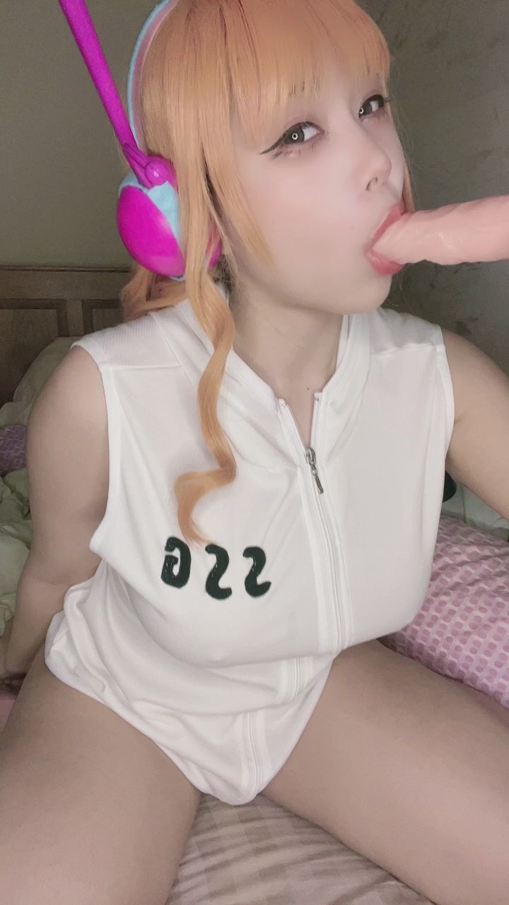 yuuuzu_cos : nami deep 🫦