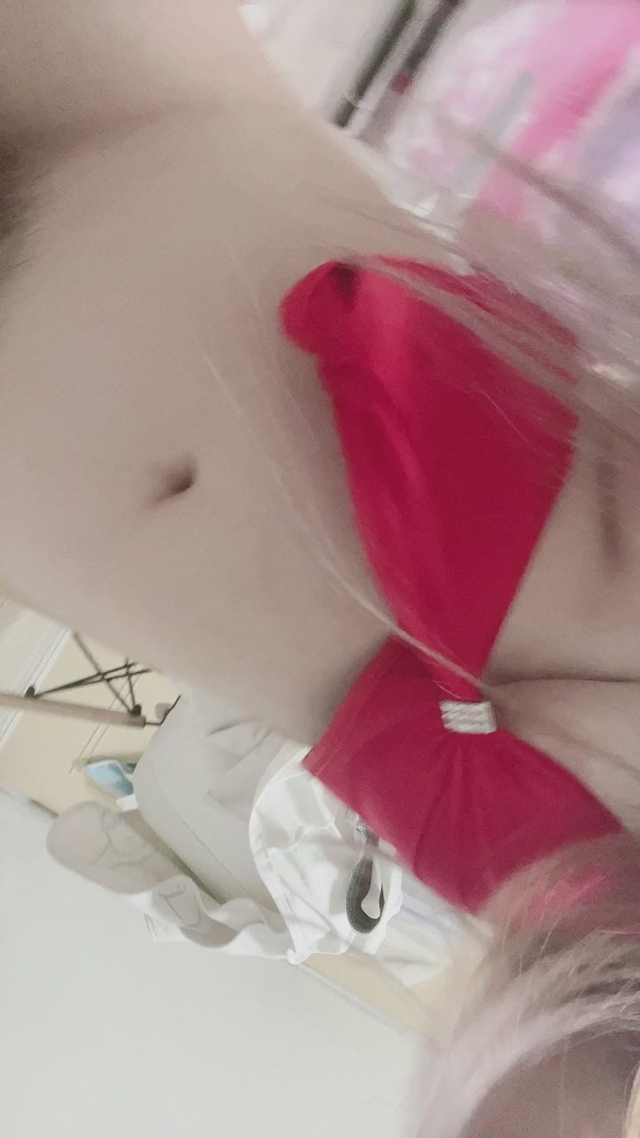 may_may_ : 色色嗎🤪😈