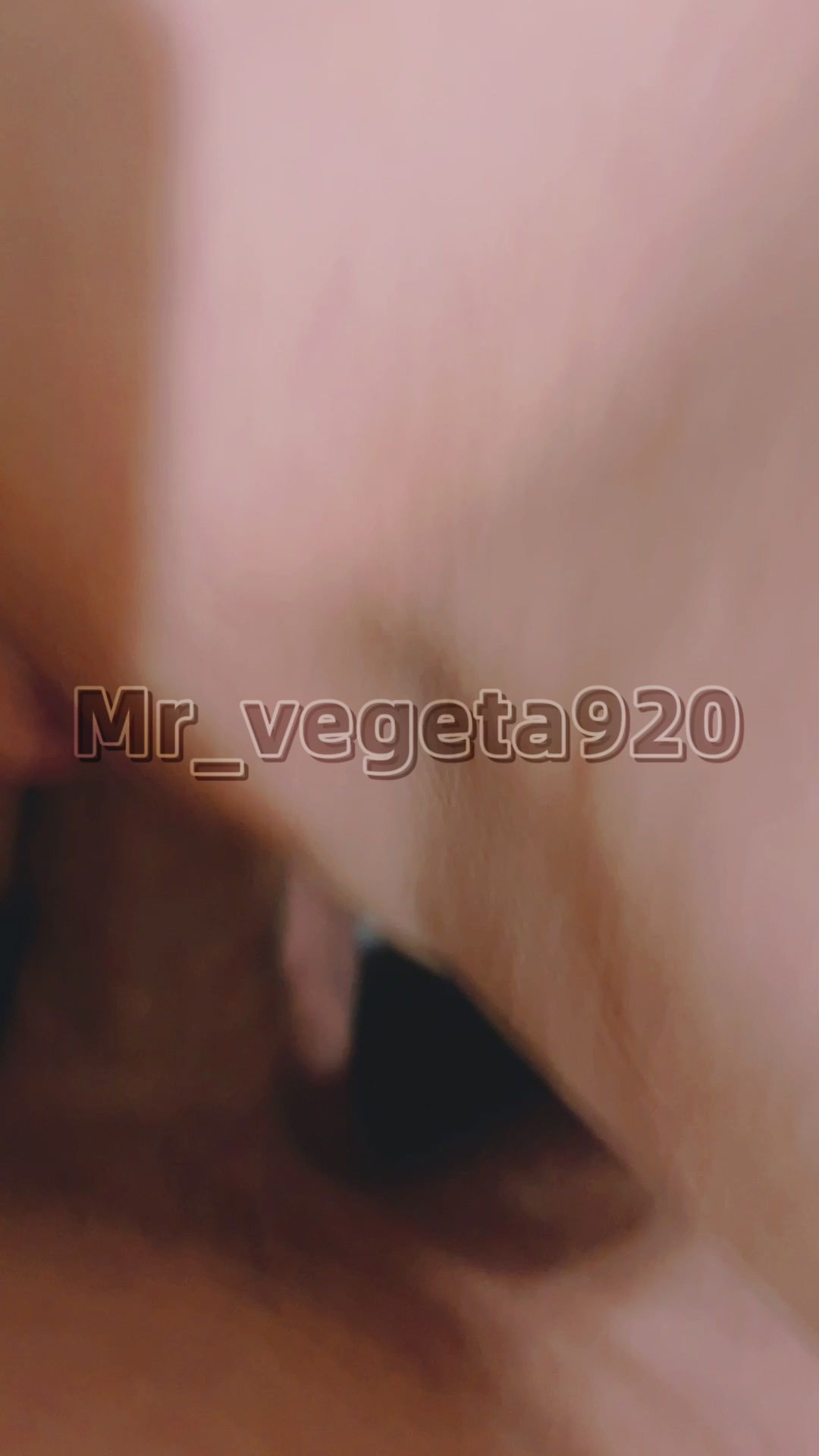 mr_vegeta920 : 不只皮膚白，居然還是個白虎
決定把九月第一天的好運分享給大家☺️☺️