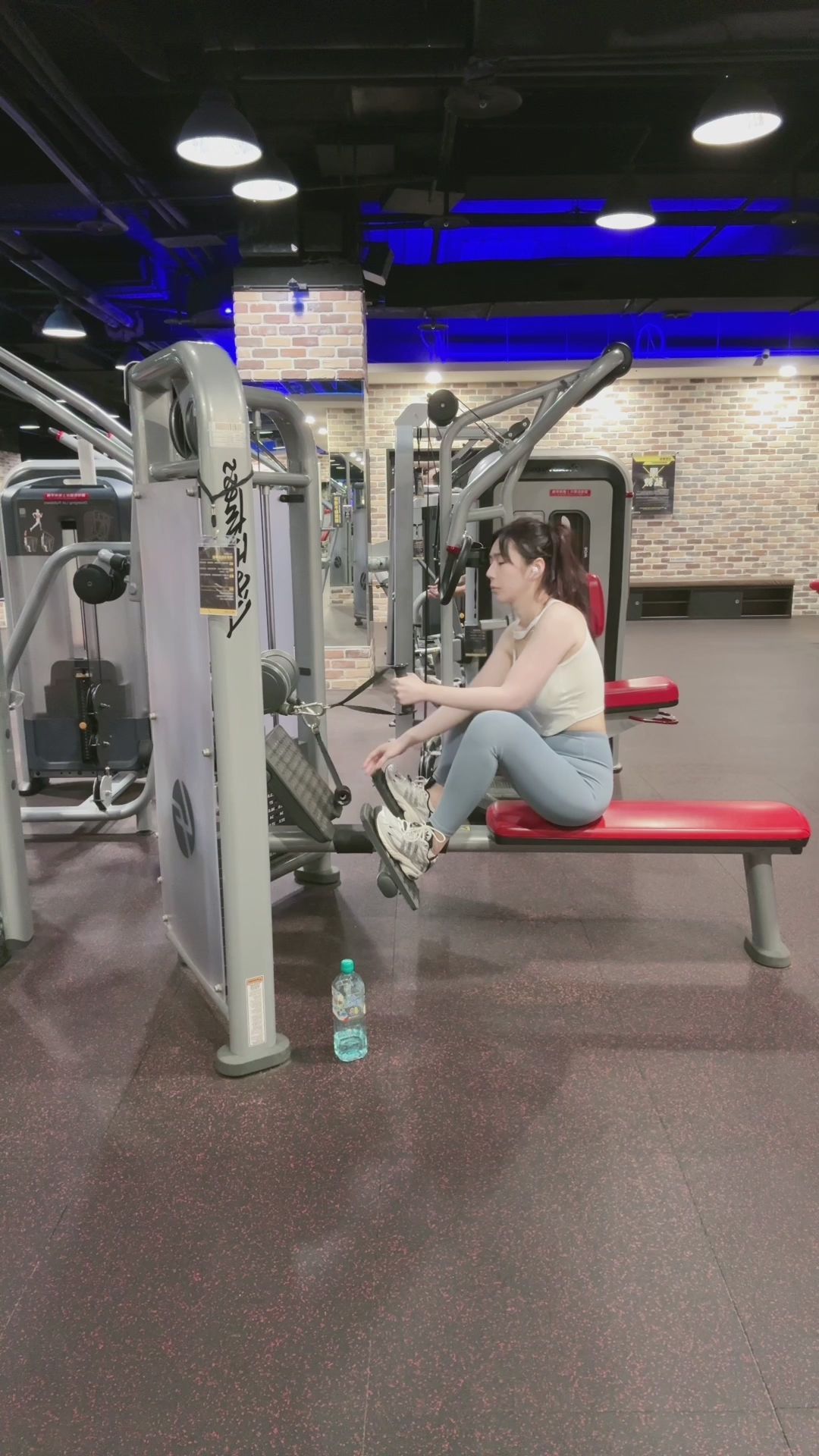 angela_baby : 健身中🏋️