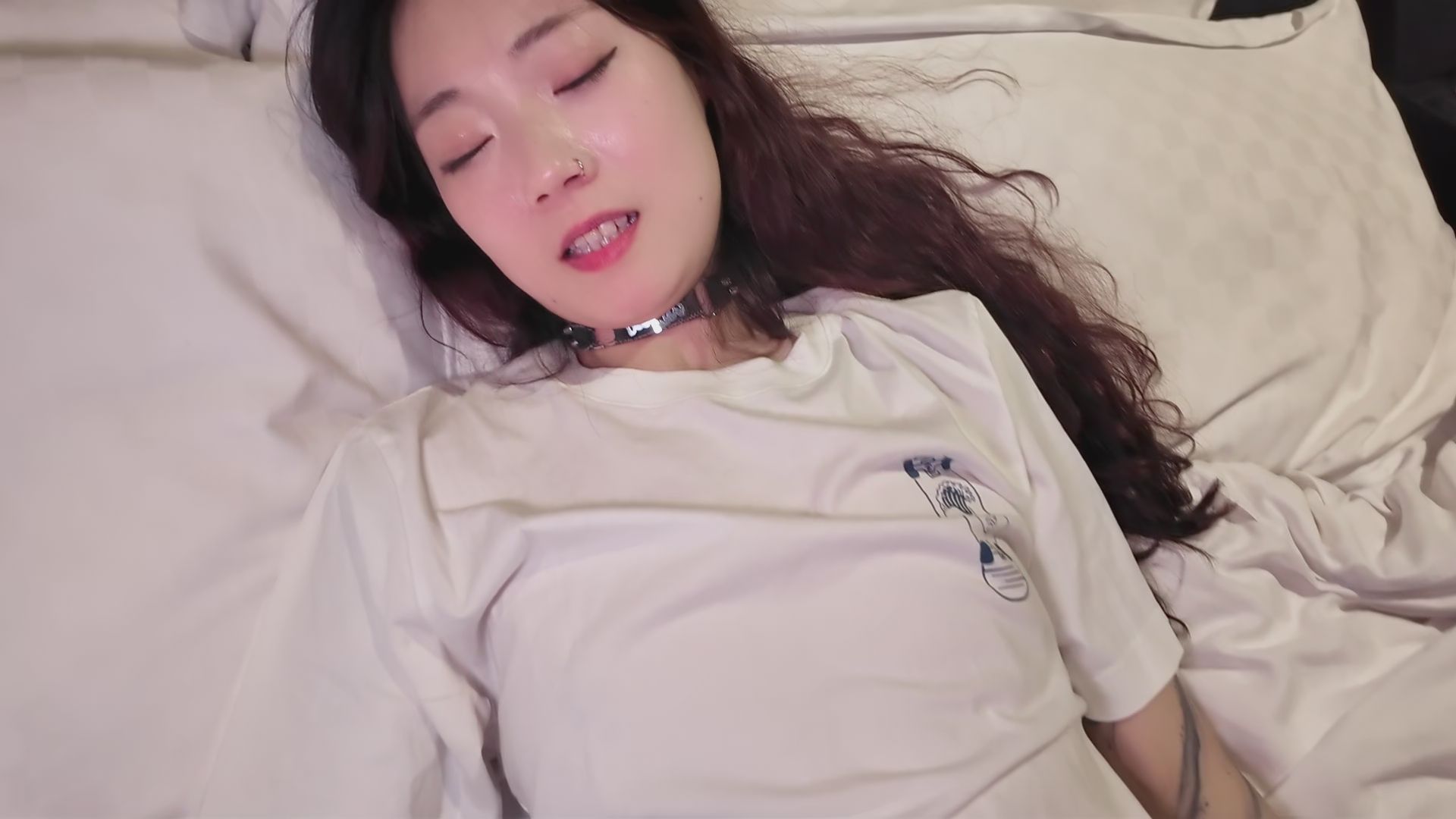chiao54222 : 我飾演一個害羞的女孩，但不知道為什麼演成一開始就很淫蕩，然後就....(下)