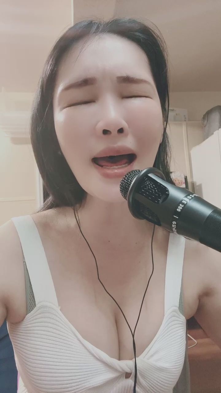 impatty922 : 每一句歌詞都是心碎的聲音 💔 絕對不能錯過的副歌高潮! #女神演唱 #現場氛圍 #走心翻唱
