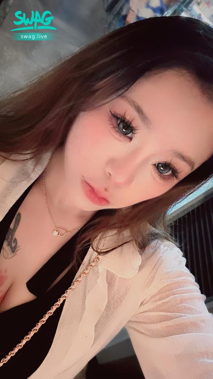 mochi_chi : Babe濃妝豔抹❤️❣️🤭