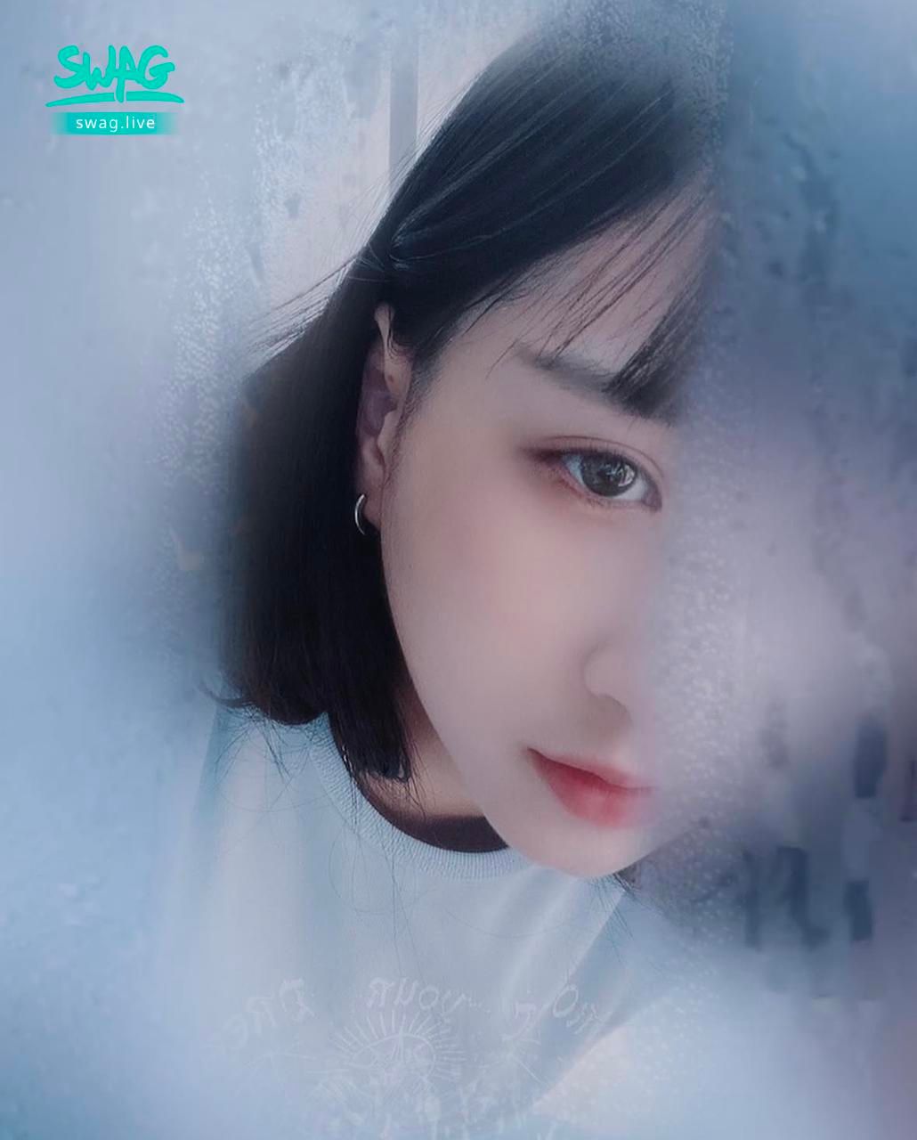 tofu__ : 天氣太熱了是嗎?
來看一下涼快的照片吧🩵🏝️
連照片看起來都…
結冰起霧了😆🤣🤣
最後一張都笑到模糊了😆