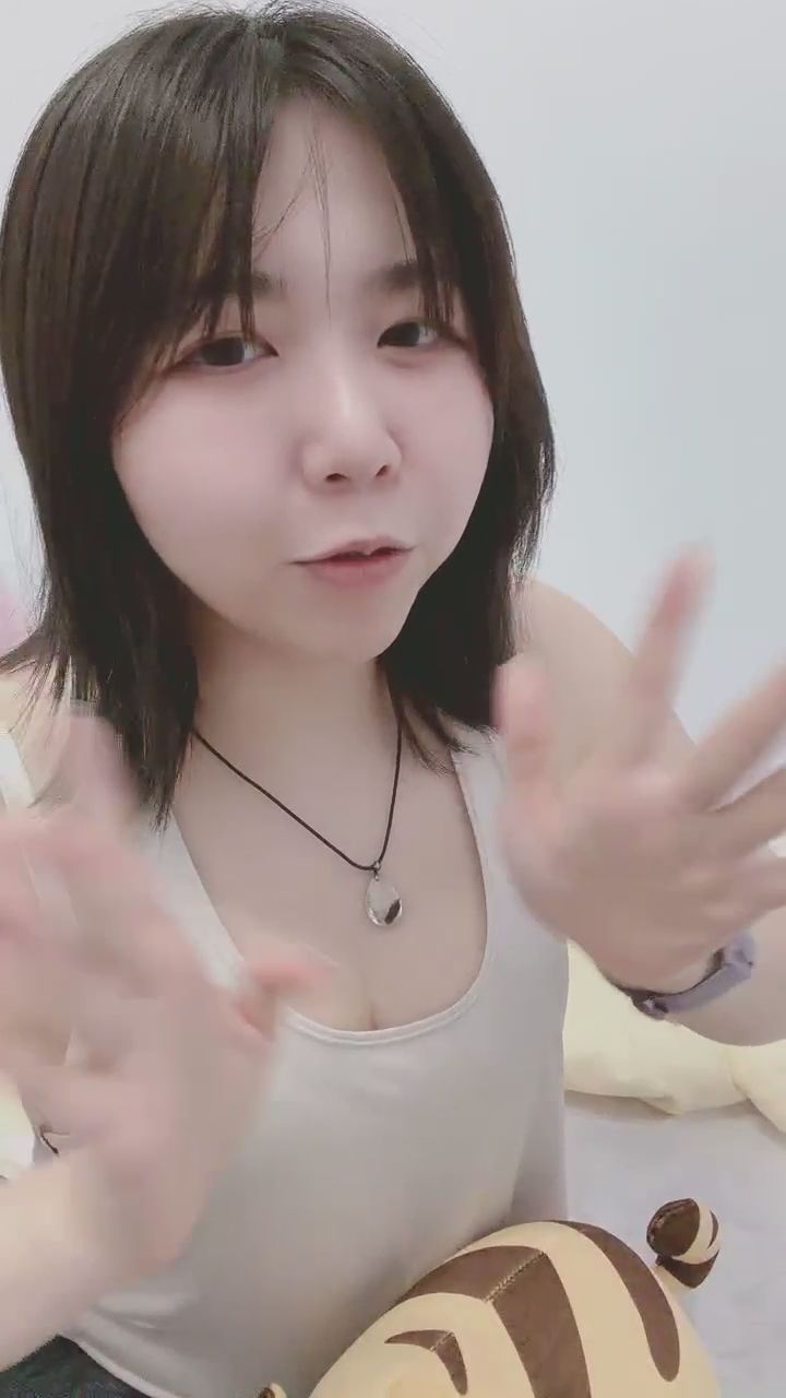 piffydream : 突然給你一個小驚喜!這波動作有接住嗎?😏 #直播精華 #性感 #長腿