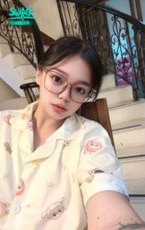 winniez : 別一個熬夜 可以陪諾諾玩的❤️