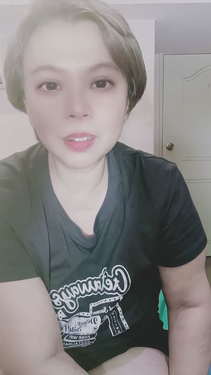  : 想知道我在說什麼悄悄話嗎？靠過來一點，只說給你聽喔～🤫 #悄悄話 #居家日常 #專屬對話