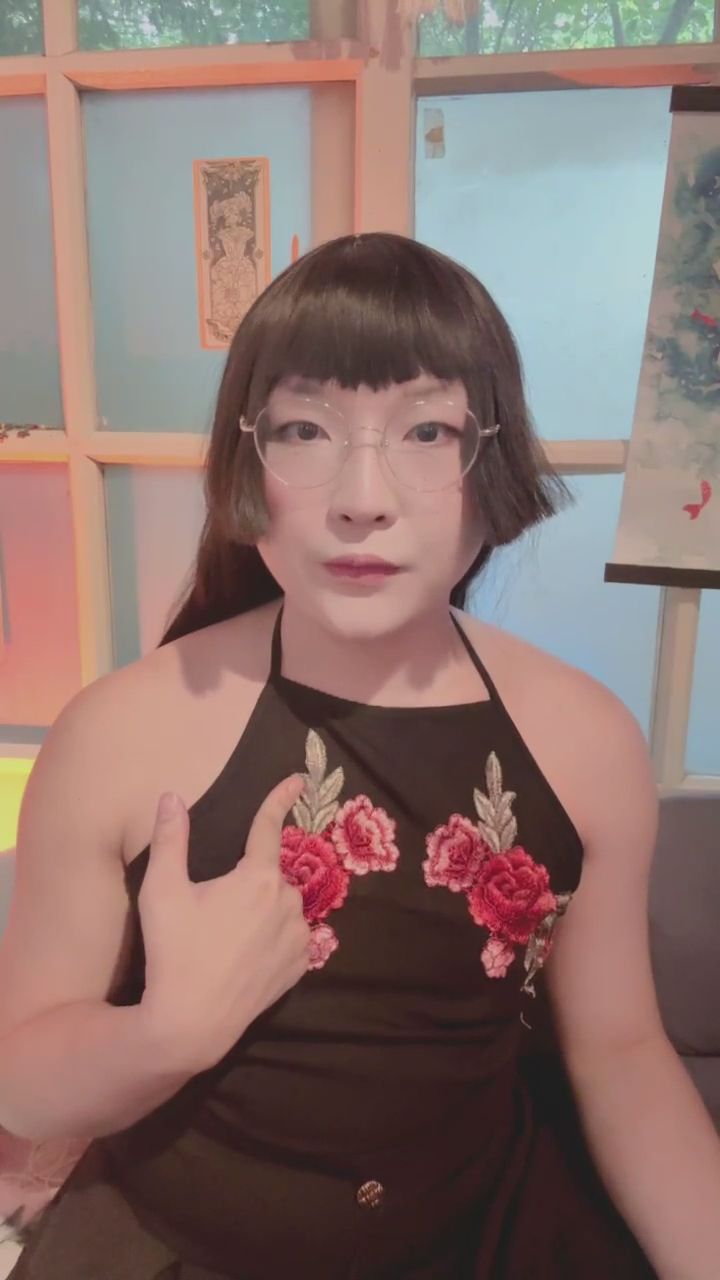  : 看見這笑容，一整天的疲憊都消失了！🥰🍹 #笑容 #治癒系 #直播日常