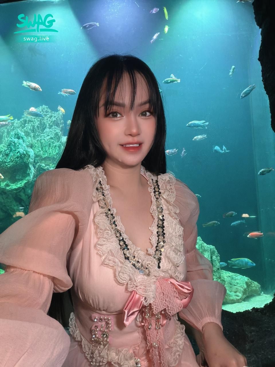__kiss_ : 或许我们都普通,但总有人看你特别
人与人之间的滤镜,不过是一双偏爱的眼睛