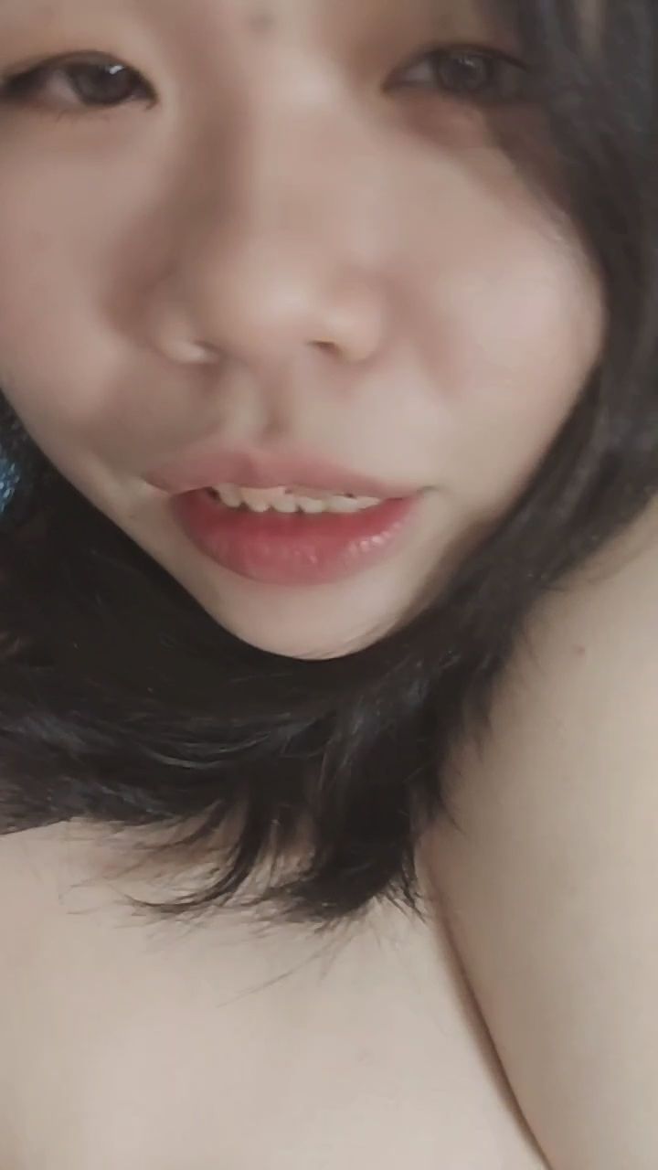 maysky : 無法抗拒的粉色震動,從害羞到情不自禁的極致享受 ⚡️ #私密互動 #性感 #情趣玩具 #福利