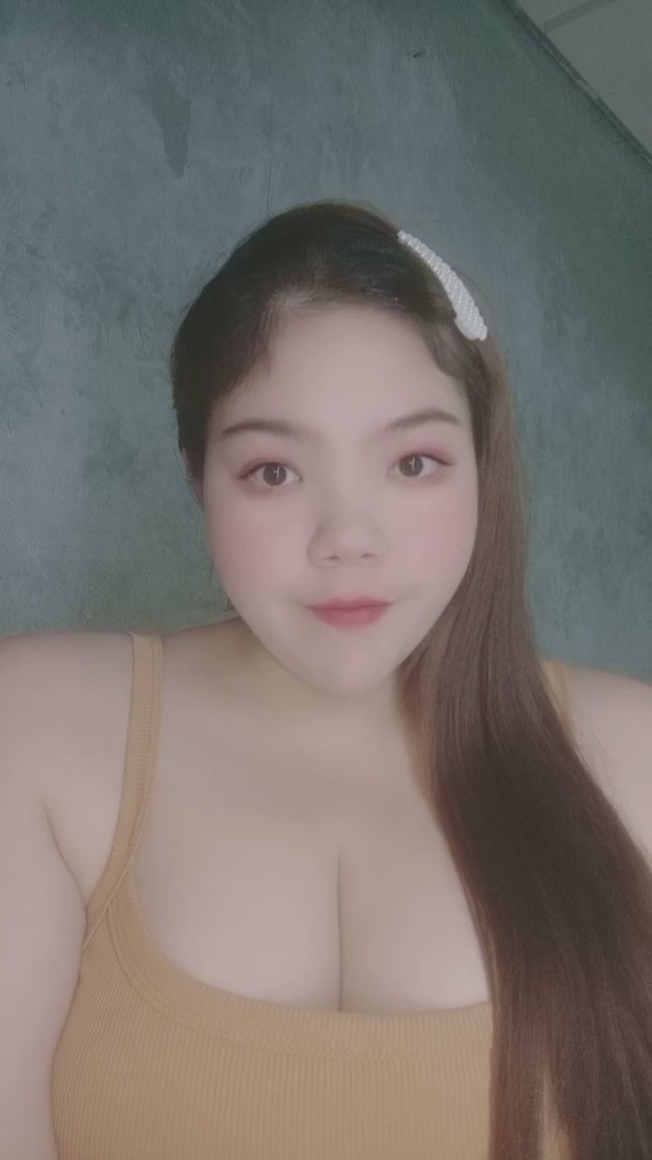  : 捕捉到一個心動飛吻！今天的甜度超標了嗎？💋✨ #飛吻 #甜心 #互動 #可愛