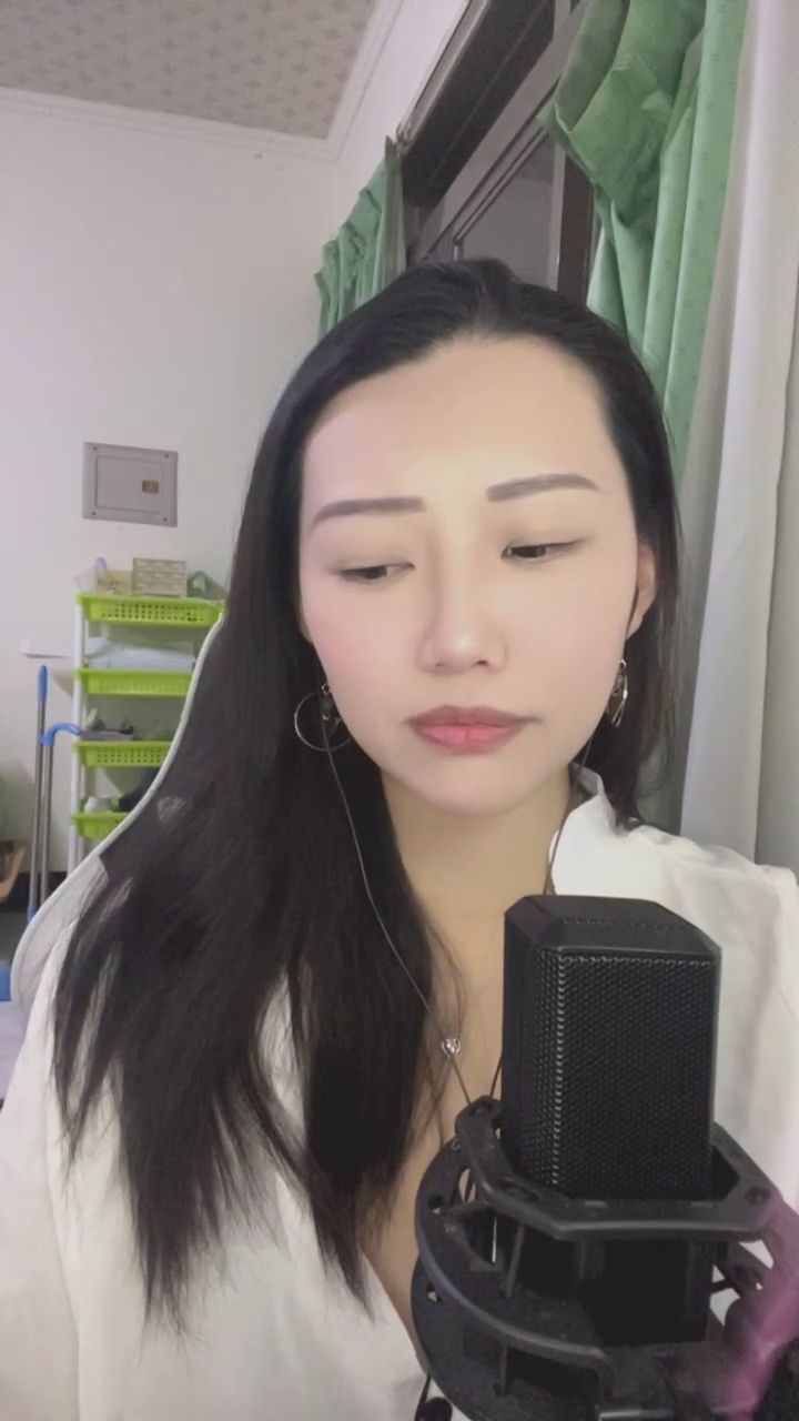  : 靜靜看著我的這段時間只屬於我們。🤫💖 #近距離互動 #專屬時光 #心動瞬間
