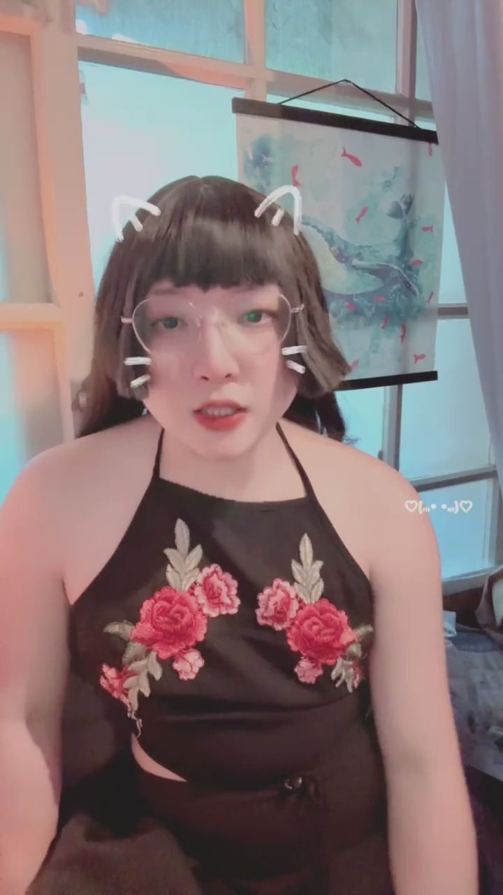  : 喵～今天的驚喜互動都在這裡了！😺✨ #貓耳 #萌系女孩 #驚喜