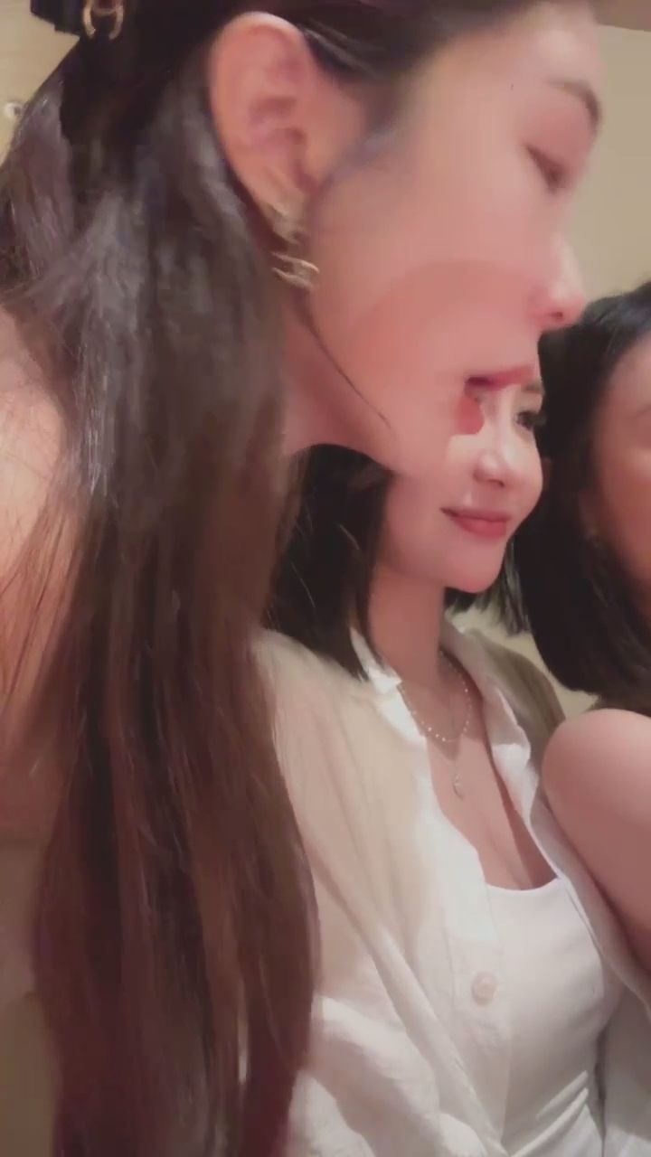 tracy2755 : 閨蜜聚在一起就是這麼歡樂！你最喜歡哪一個？👯‍♀️💕 #閨蜜聚會 #派對日常 #高顏值