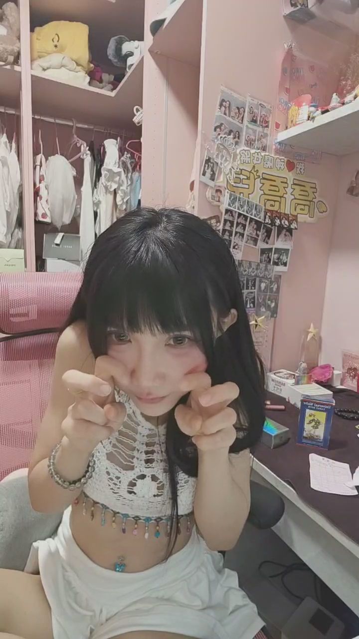  : 喵～今天想當你的專屬小貓咪！🐾❤️ #貓系女孩 #撒嬌 #心動