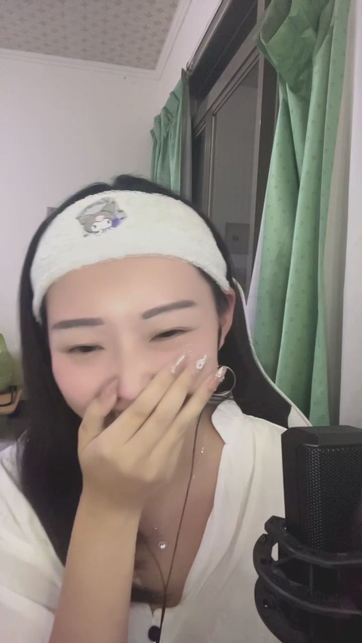 rubyna : 只有跟你聊天才會笑得這麼開心！猜猜我們在聊什麼？🤭💖 #開心果 #女友視角 #直播精華