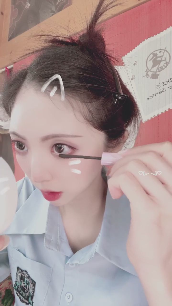  : 貓系女孩的超近距離電眼，這樣的眼神你看懂了嗎？🐱✨ #貓耳 #眼妝 #近距離對視Babe