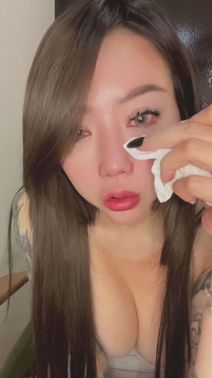  : 這樣的眼神，是不是讓你只想好好疼愛？🥺❤️ #破碎感 #深情 #惹人憐愛