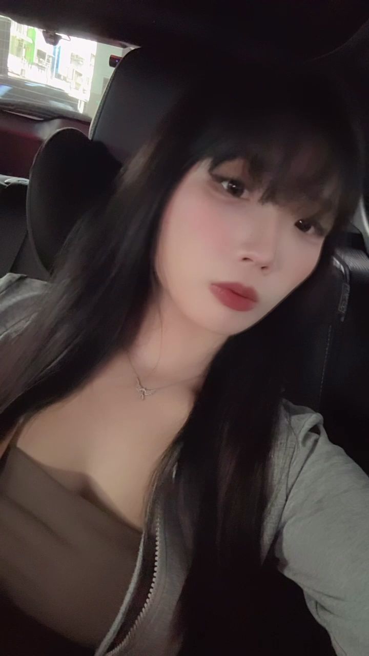  : 今天22:00-24:00主題：暖心的瞬間：達1萬鑽達標就：跟你分享歌曲背後的故事#主題直播