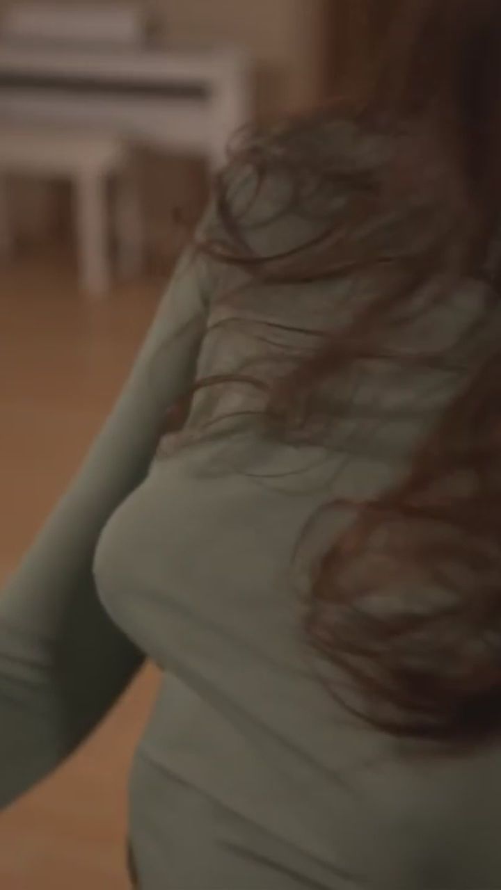  : 😝調皮一下...最後的姿勢才是重點🍑 #性感 #福利 #翹臀 #誘惑