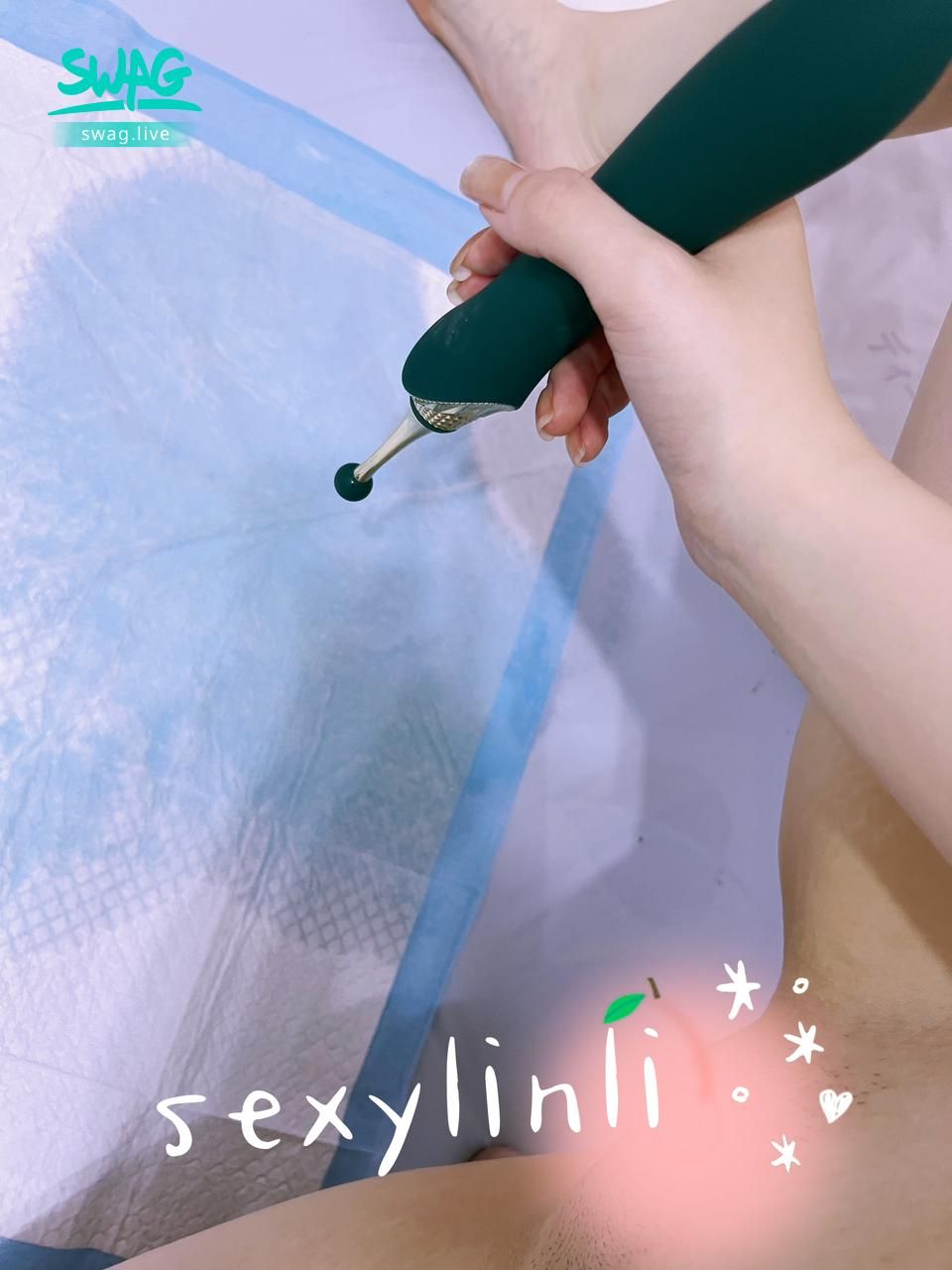 sexylinli : 不小心噴了水水💦