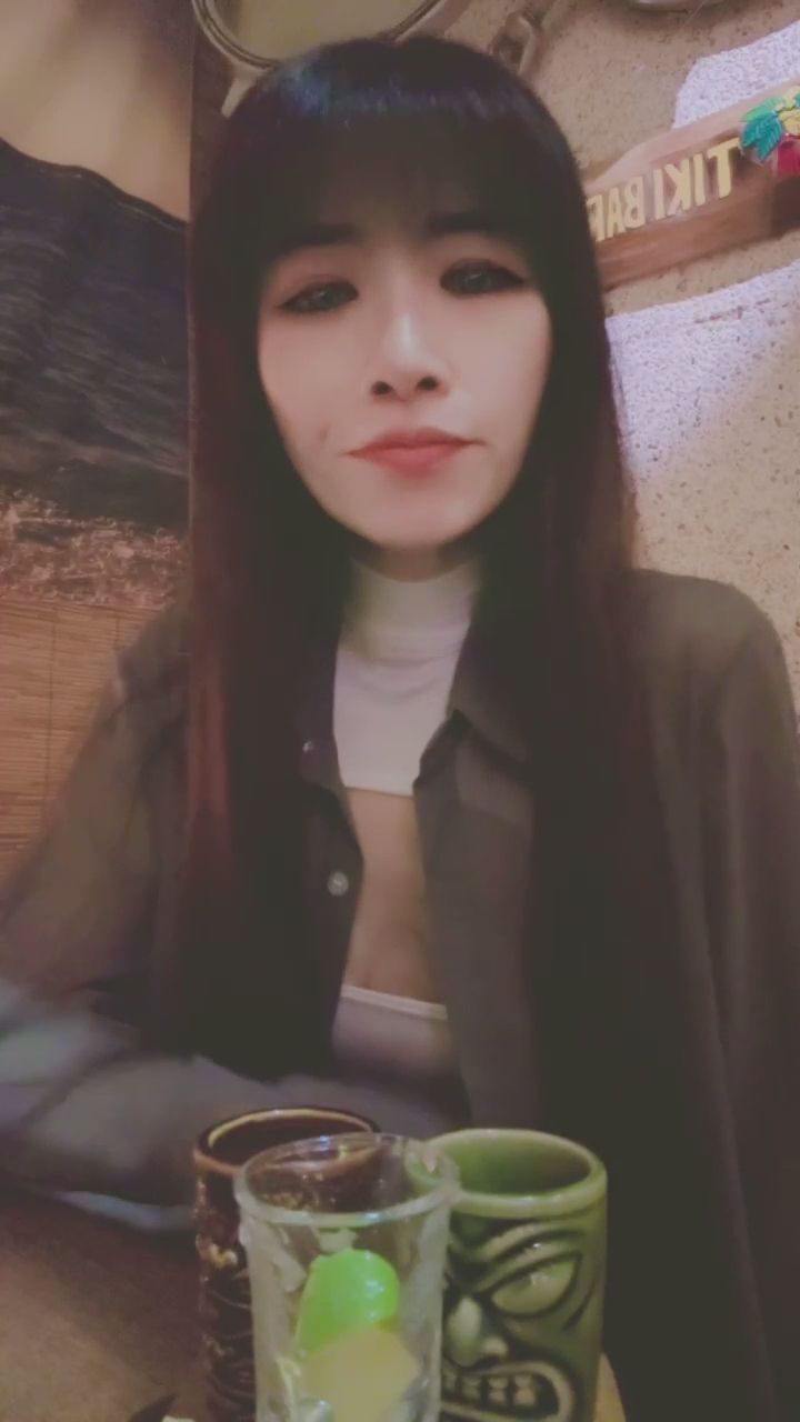 jenny105106 : 小杯的不夠喝?那就換超大杯的吧!🍺 #反差萌 #微醺日常 #驚喜轉折