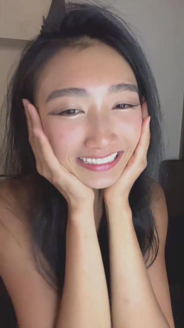 yu_jenny : 捧臉殺 😍