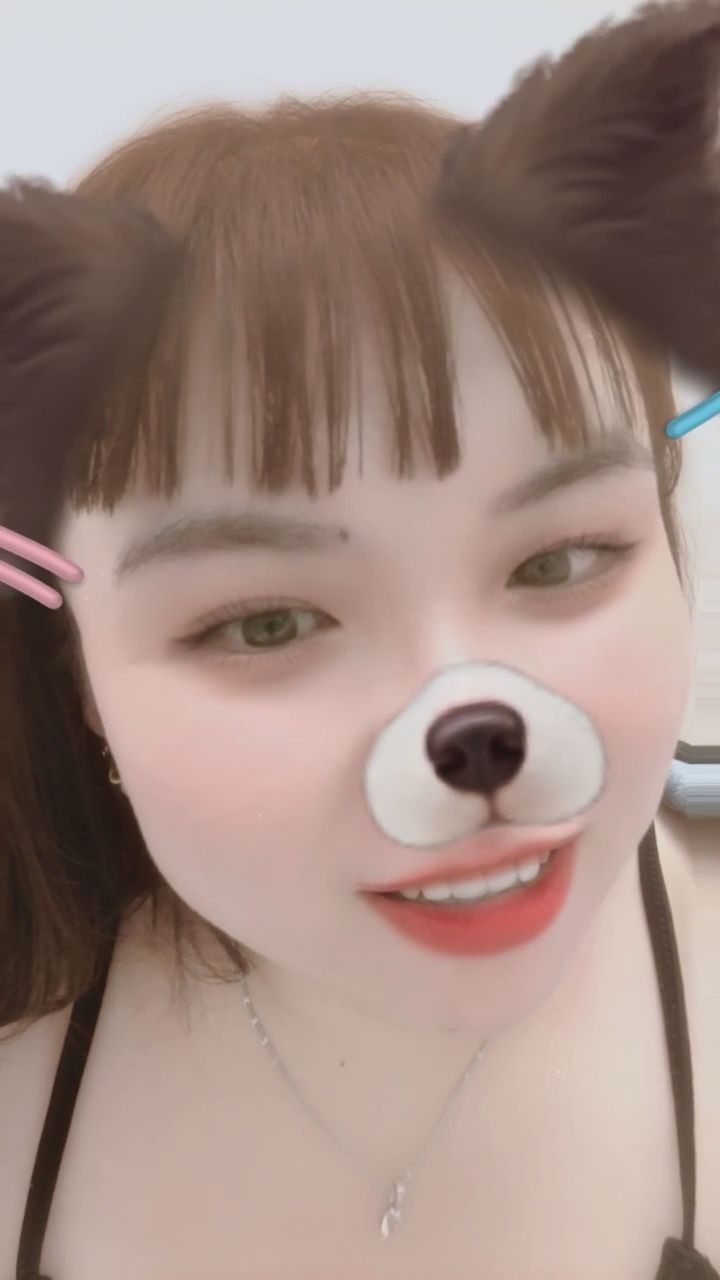 nana.hakunamatata : 這樣的笑容誰能抵擋?快來跟我一起笑吧!✨ #甜美 #可愛日常 #心動瞬間