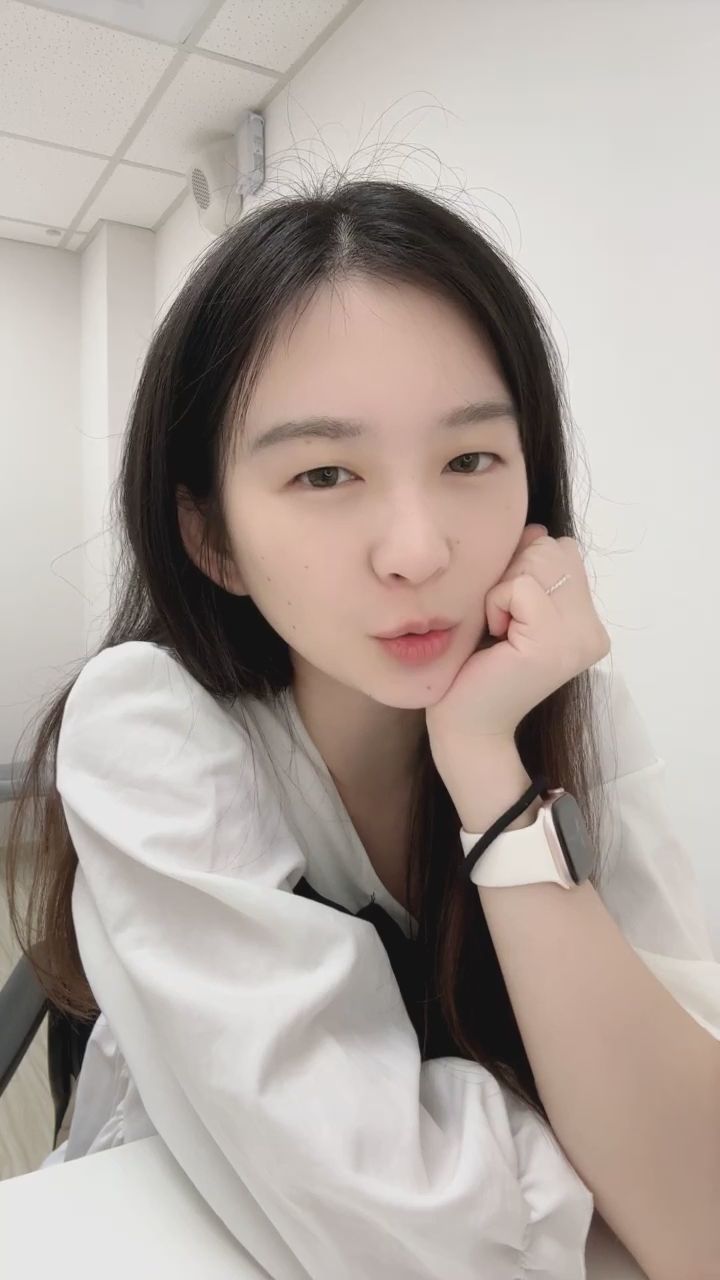  : 收下我的專屬愛心！今天也來陪我聊聊天吧 🥰✨ #愛心 #日常互動 #甜美主播