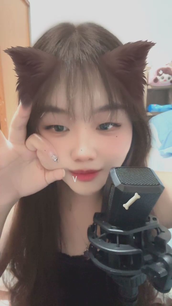  : 想捏捏這張臉嗎？🐱✨ #貓耳娘 #可愛 #賣萌 #女友感 #直播日常