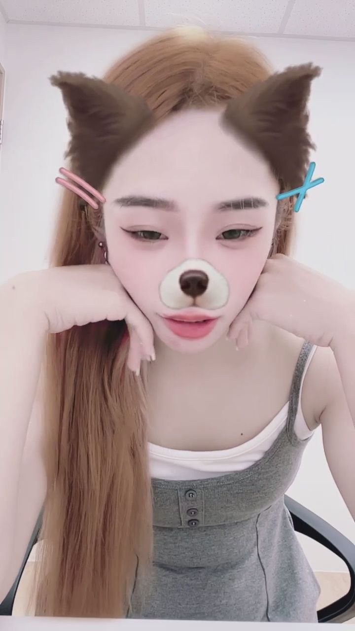  : 可愛爆擊！超萌托腮表情大集合，你最喜歡哪一個？🐾 #托腮 #賣萌 #可愛日常 #心動