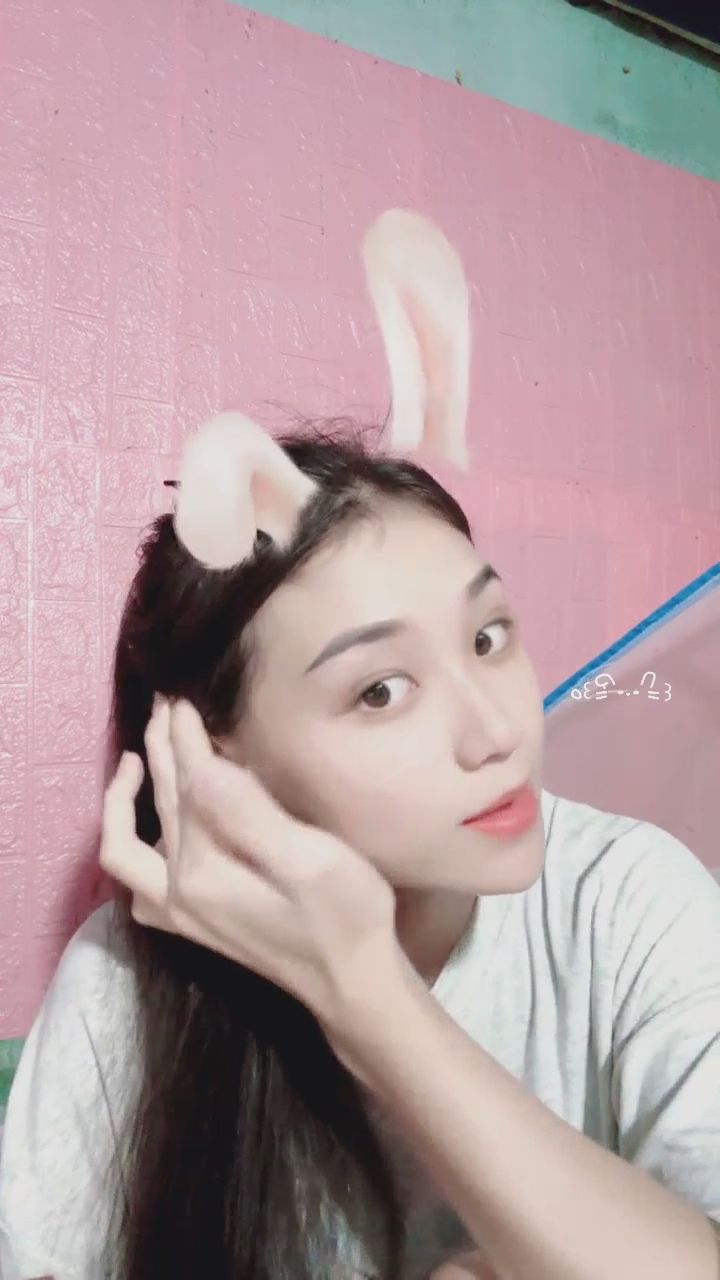 miu201 : 再靠近一點,看著我的眼睛說你心動了嗎?🥰💖 #女友感 #心動瞬間 #甜美 #近距離