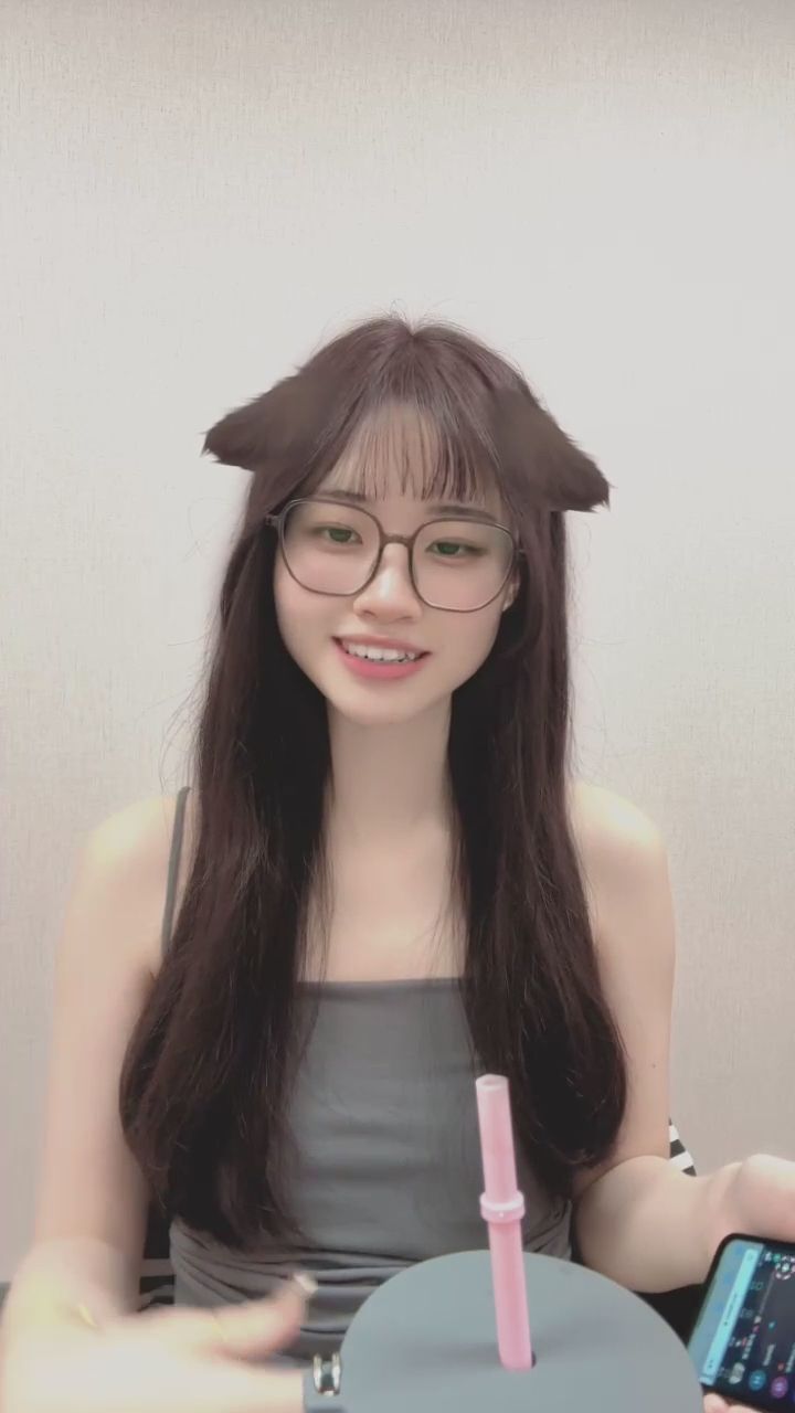  : 看到你就忍不住笑得這麼開心！✨ #高能互動 #甜美笑容