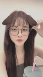 cathy0830 : 靠這麼近,有被我的眼神電到嗎?⚡️ #零距離 #心動瞬間