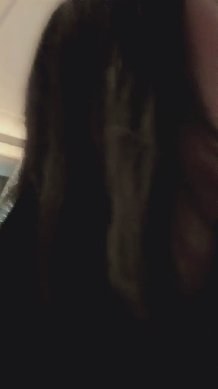 : 甜美笑容後的意外驚喜！這一幕千萬別眨眼，直接給你滿滿的視覺衝擊！✨👀 #甜美誘惑 #突發福利 #性感瞬間