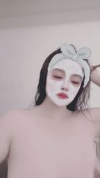 lenababy : ✨直播花絮✨剛洗完澡的半裸模樣最誘人🧖♀️✨ #居家 #私密時光