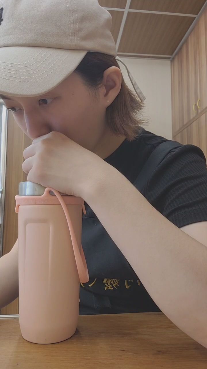  : 停不下來的節奏...專注的模樣是不是很迷人？👀💦 #專注時刻 #誘惑