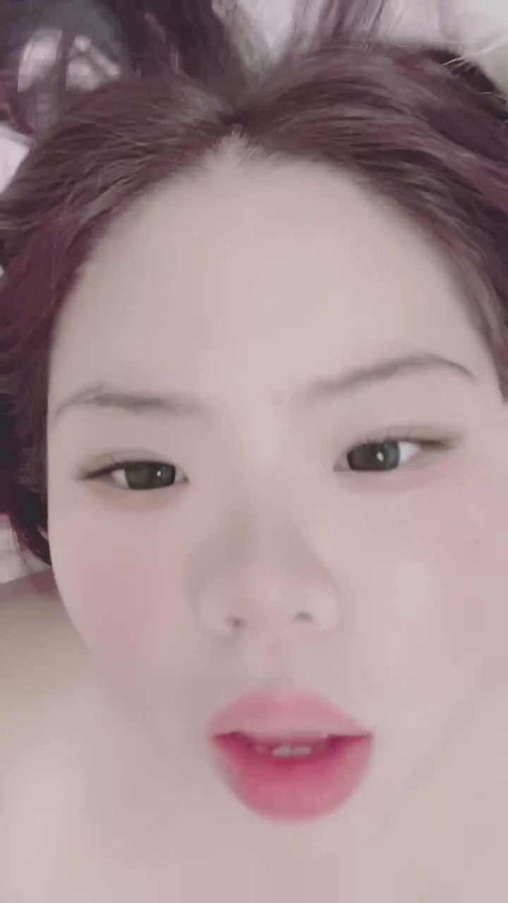  : 沉浸在節奏中的極致律動，視覺與感官的雙重爆發！🔥 #紅髮女孩 #極致愉悅 #視覺衝擊