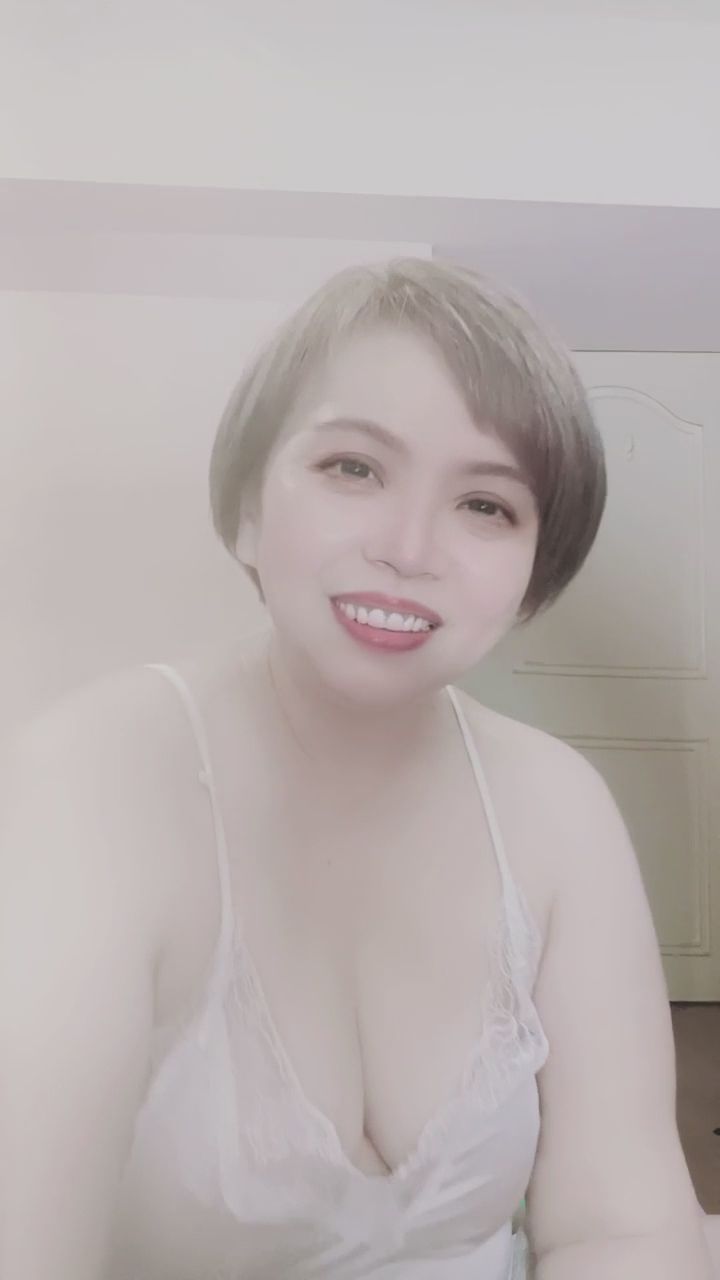  : 喜歡這樣自然放鬆的我嗎？打勾勾，下次也要來看我喔🥰 #溫柔 #女友感 #甜美互動