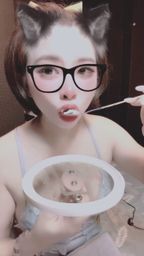 strawberry2024 : 宵夜時間到了!幫我吹涼一點好不好嘛~🍜💕 #女友視角 #日常互動 #吃貨