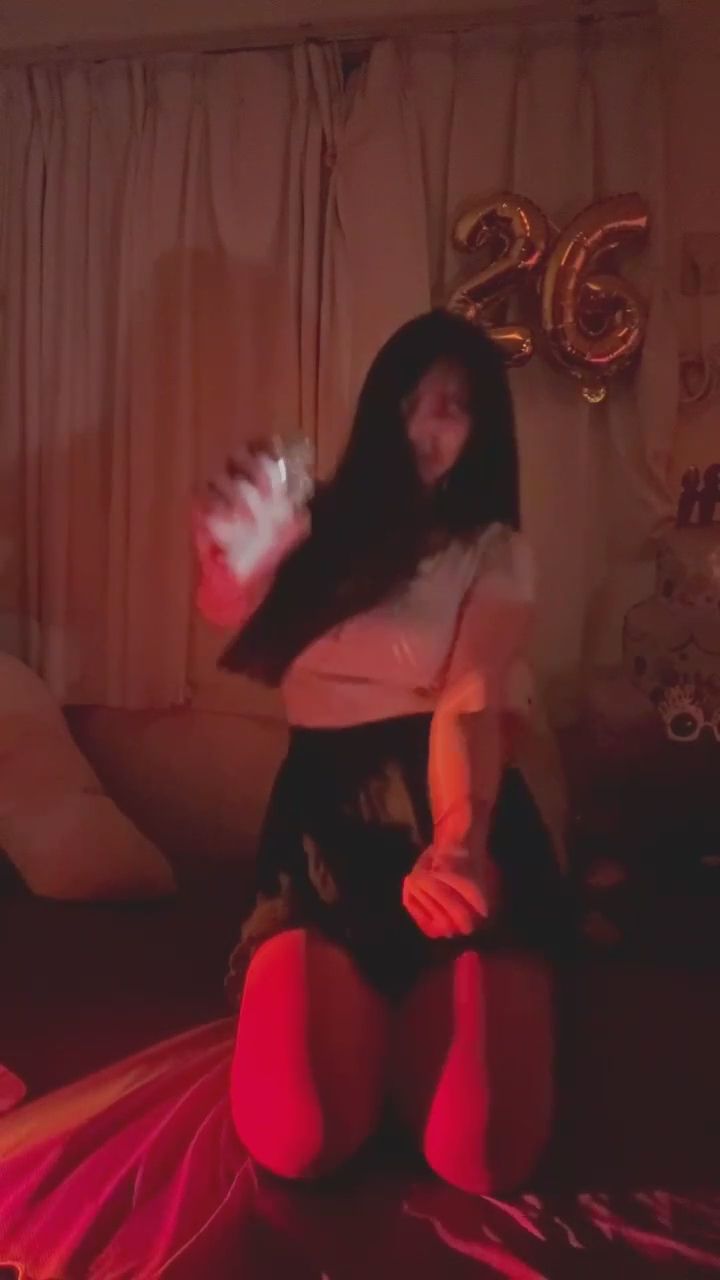 forevercho916 : 說不跳不跳 感覺來的也是我🙋
 #熱舞互動 #女友視角 #心跳加速