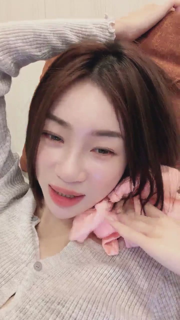 olivia__ : 被她的甜美笑容治癒了❤️ #甜美日常 #溫柔互動 #心動