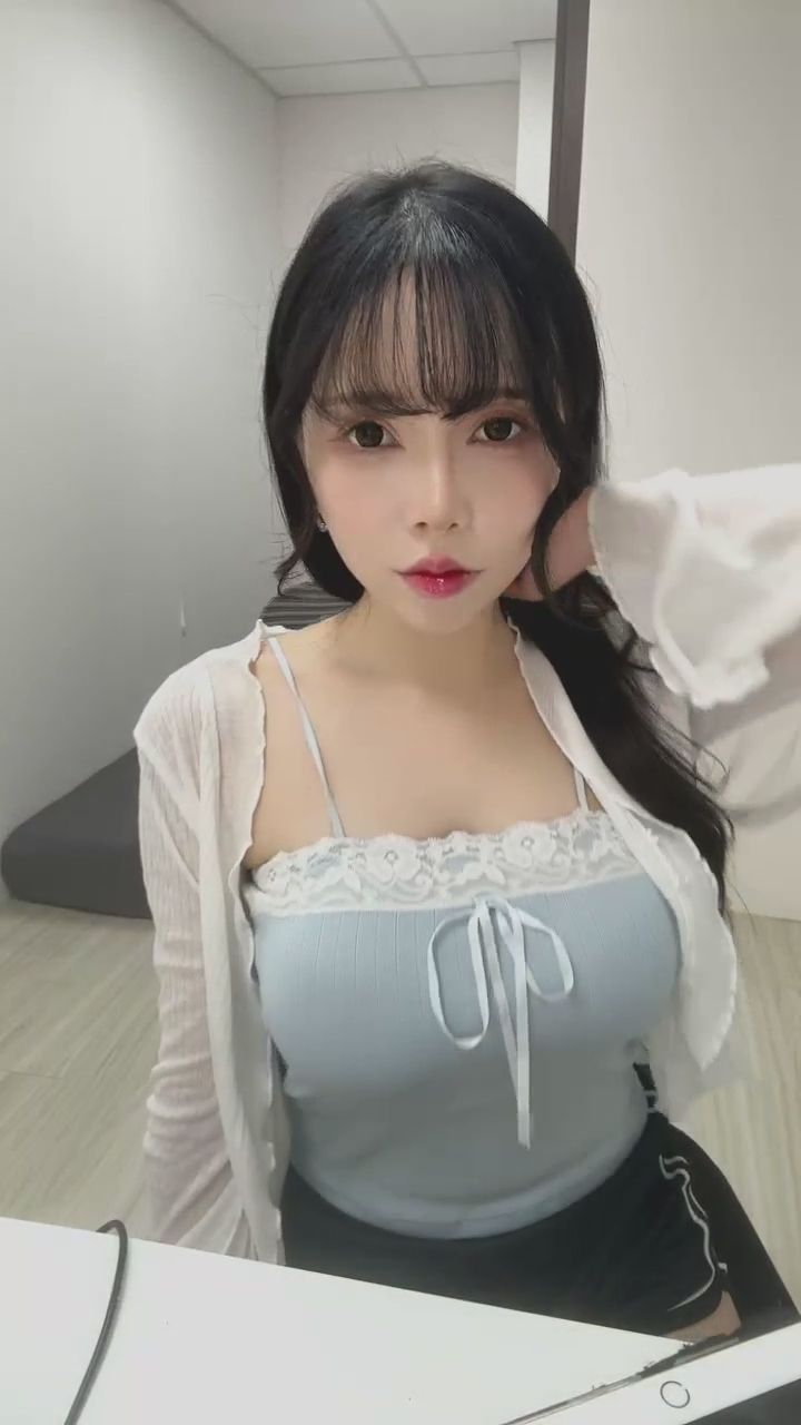  : 這樣的對視，你心動了嗎？💓 #甜美主播 #溫柔瞬間 #男友視角