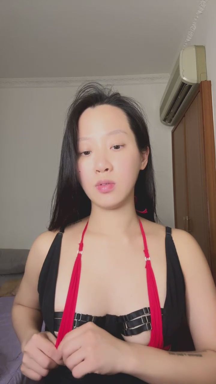 selinamimichen : 卸貨前真的漲好多 == #比基尼 #換裝 #日常穿搭